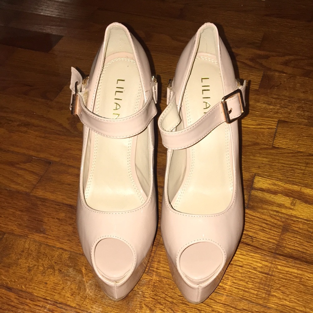 Heels - Picture 3 of 3